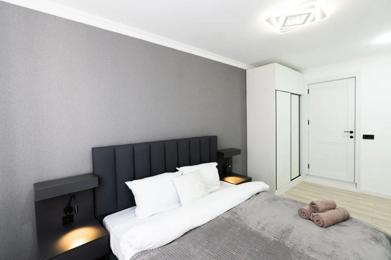 Вилла The Sakartvelo House - Historic Soul And Modern Luxury Тбилиси Дом отдыха