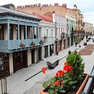 Comfortable Flat In Central Тбилиси
